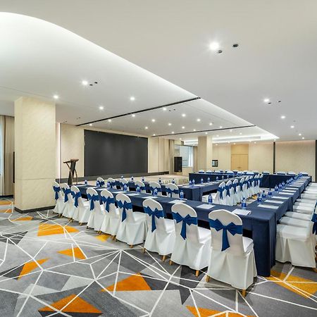 Holiday Inn Express Chengdu Tianfu Square By Ihg - Chunxi Road And Kuanzhai Alley Exterior foto