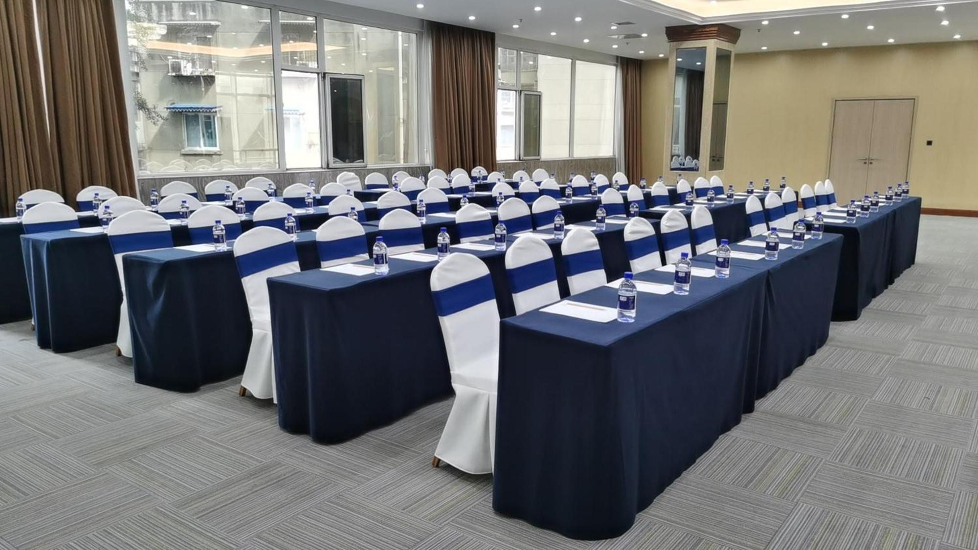 Holiday Inn Express Chengdu Tianfu Square By Ihg - Chunxi Road And Kuanzhai Alley Exterior foto
