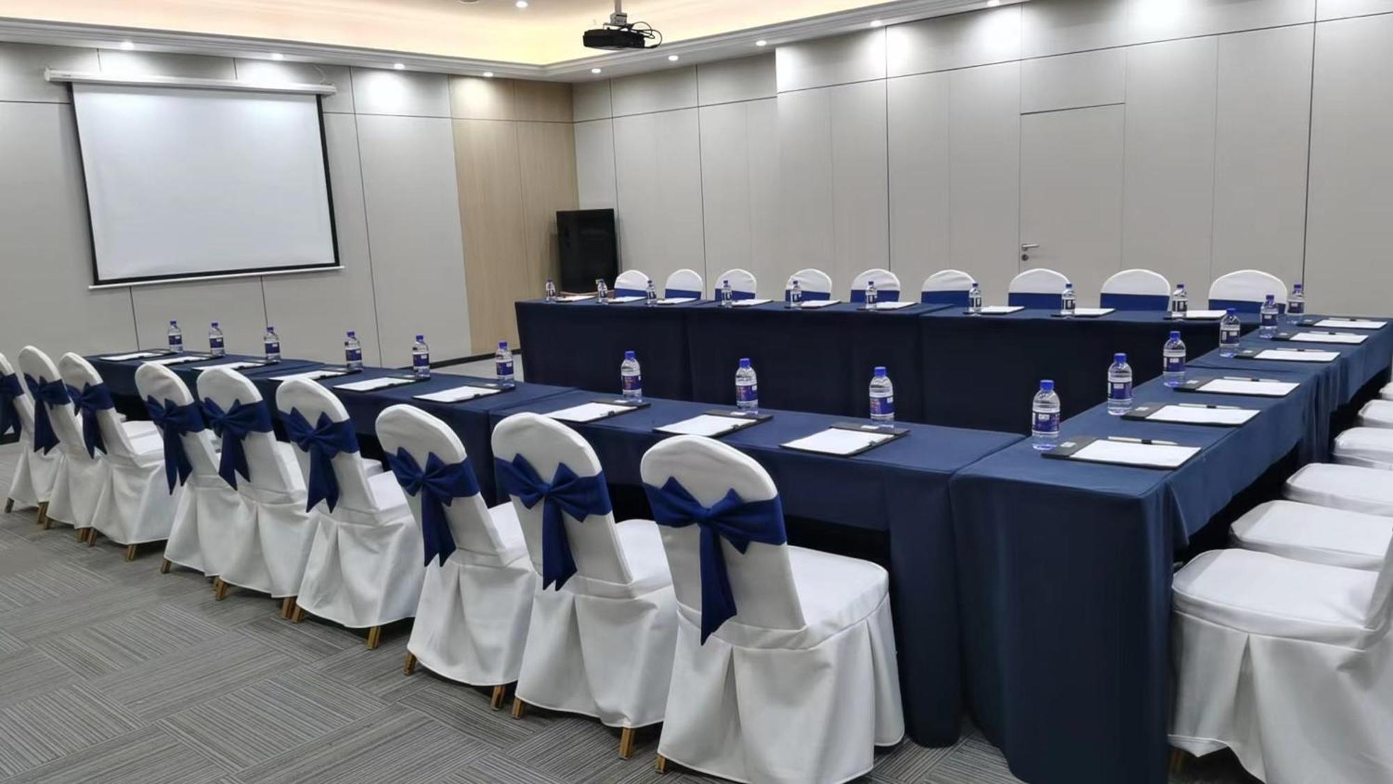 Holiday Inn Express Chengdu Tianfu Square By Ihg - Chunxi Road And Kuanzhai Alley Exterior foto