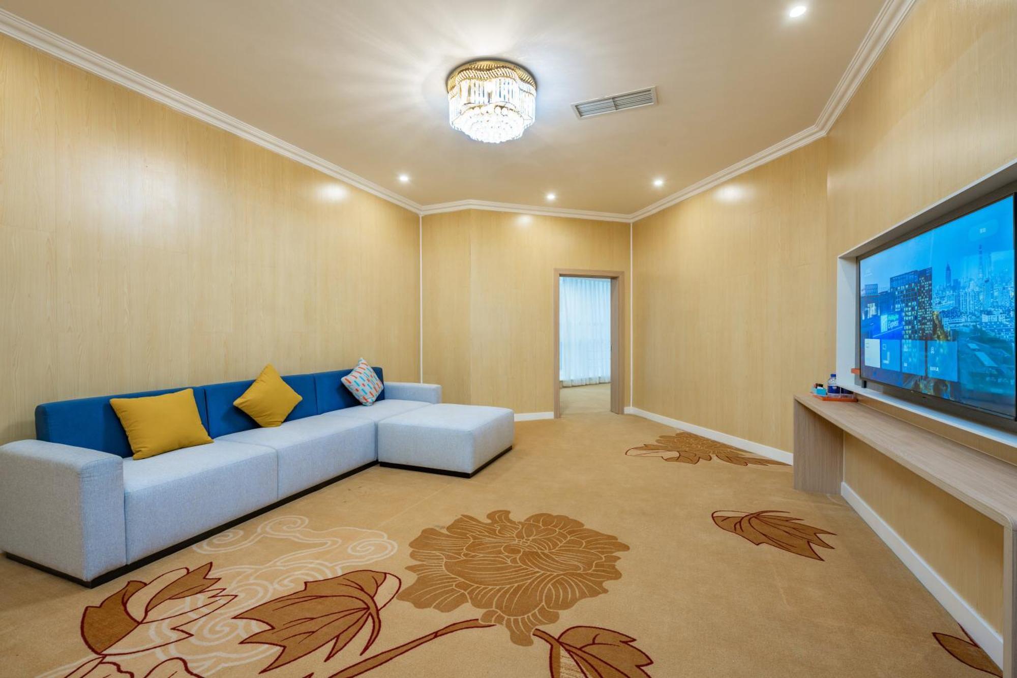 Holiday Inn Express Chengdu Tianfu Square By Ihg - Chunxi Road And Kuanzhai Alley Exterior foto