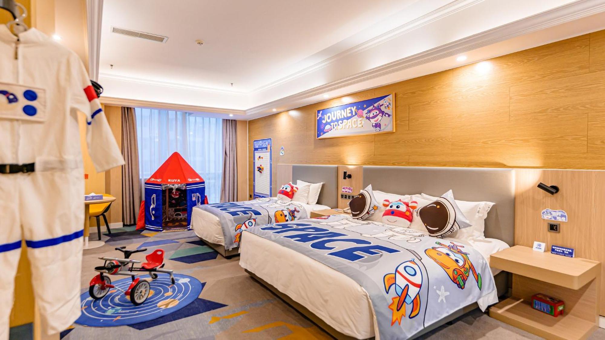 Holiday Inn Express Chengdu Tianfu Square By Ihg - Chunxi Road And Kuanzhai Alley Exterior foto
