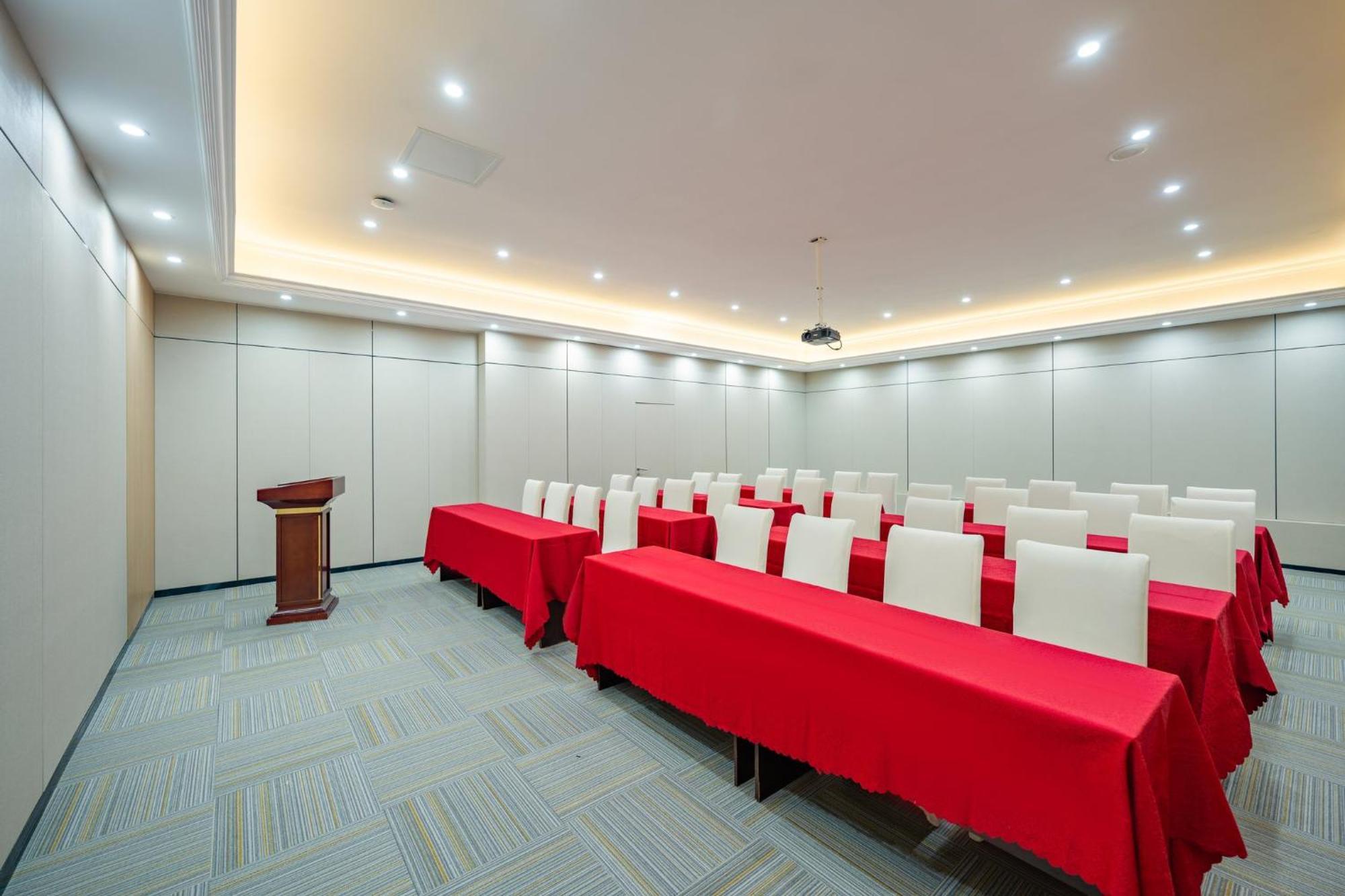 Holiday Inn Express Chengdu Tianfu Square By Ihg - Chunxi Road And Kuanzhai Alley Exterior foto