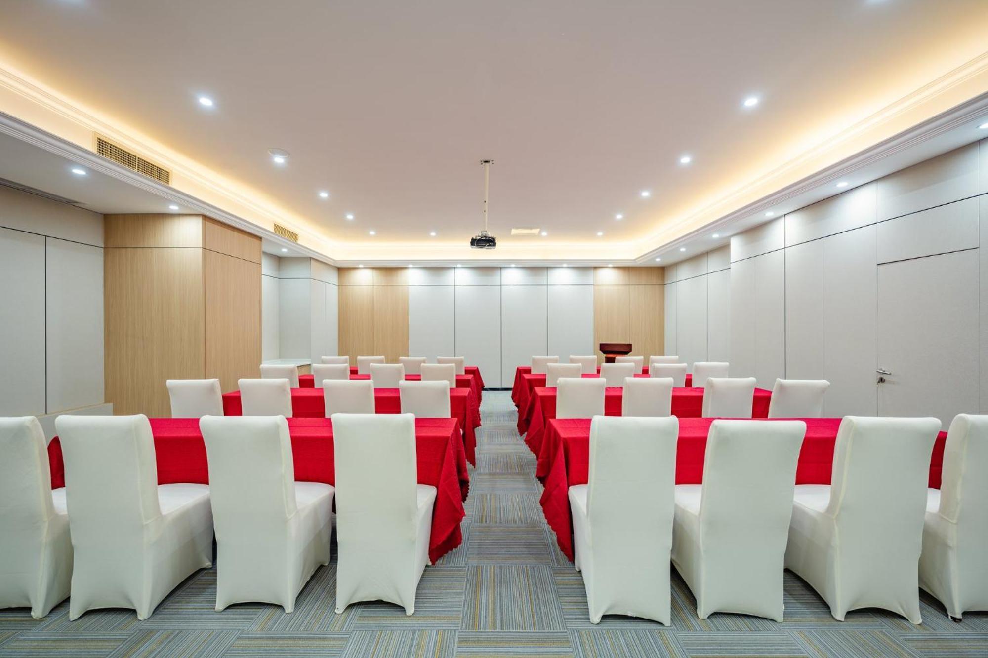 Holiday Inn Express Chengdu Tianfu Square By Ihg - Chunxi Road And Kuanzhai Alley Exterior foto